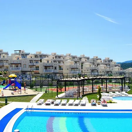 Evoteli Group Turquoise 3+1 Ozel Havuzlu * Богазычи