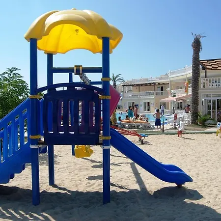 Evoteli Group Turquoise 3+1 Ozel Havuzlu *